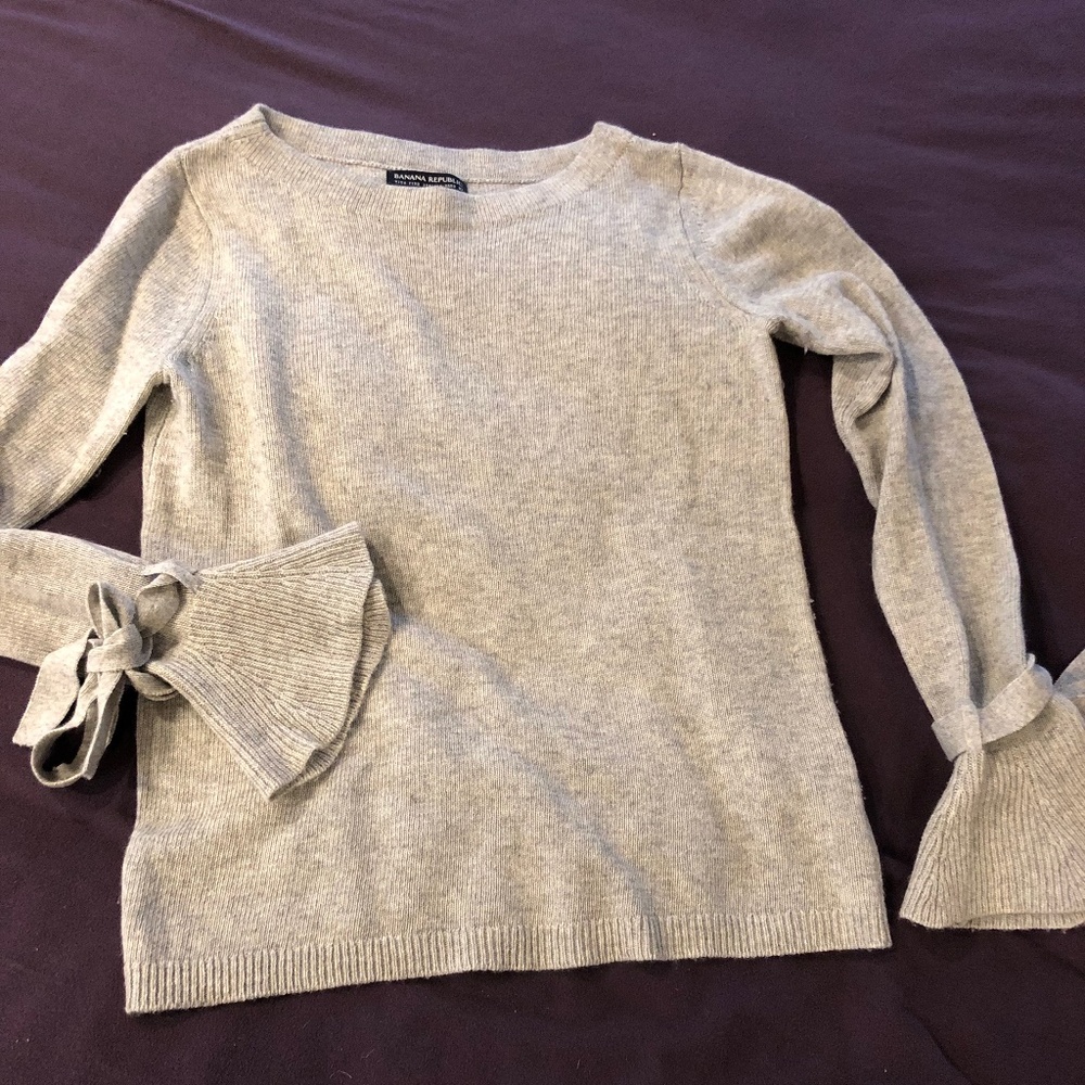 Banana Republic Grey Bow Cashmere Sweater